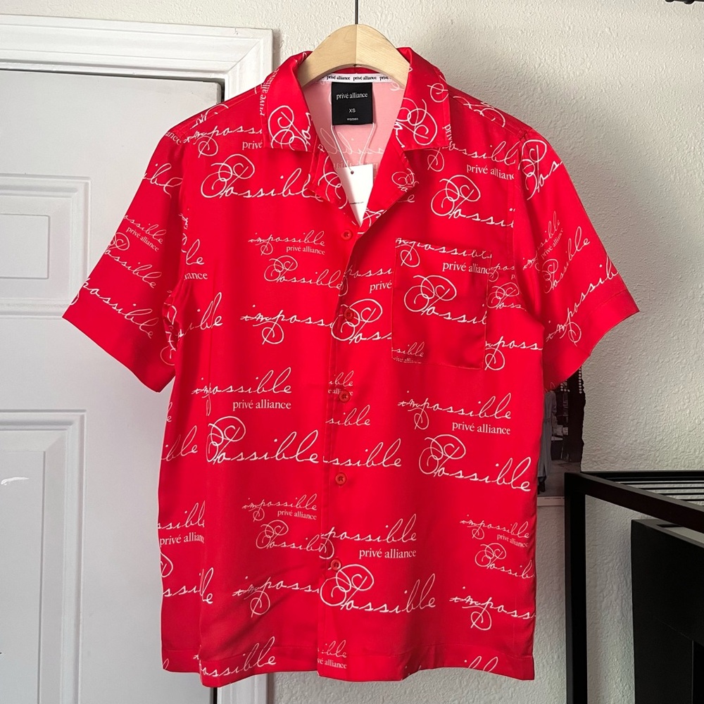 NWT PRIVE ALLIANCE red silk blend‎ scribble logo print button up shirt